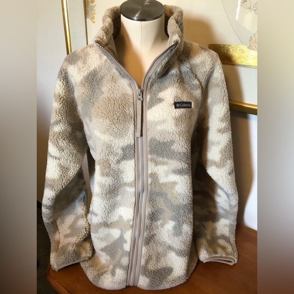 Columbia Jackets & Blazers - Columbia XL Camo Polyester Sherpa Fleece Long Sleeve Full Zip Women’s Jacket